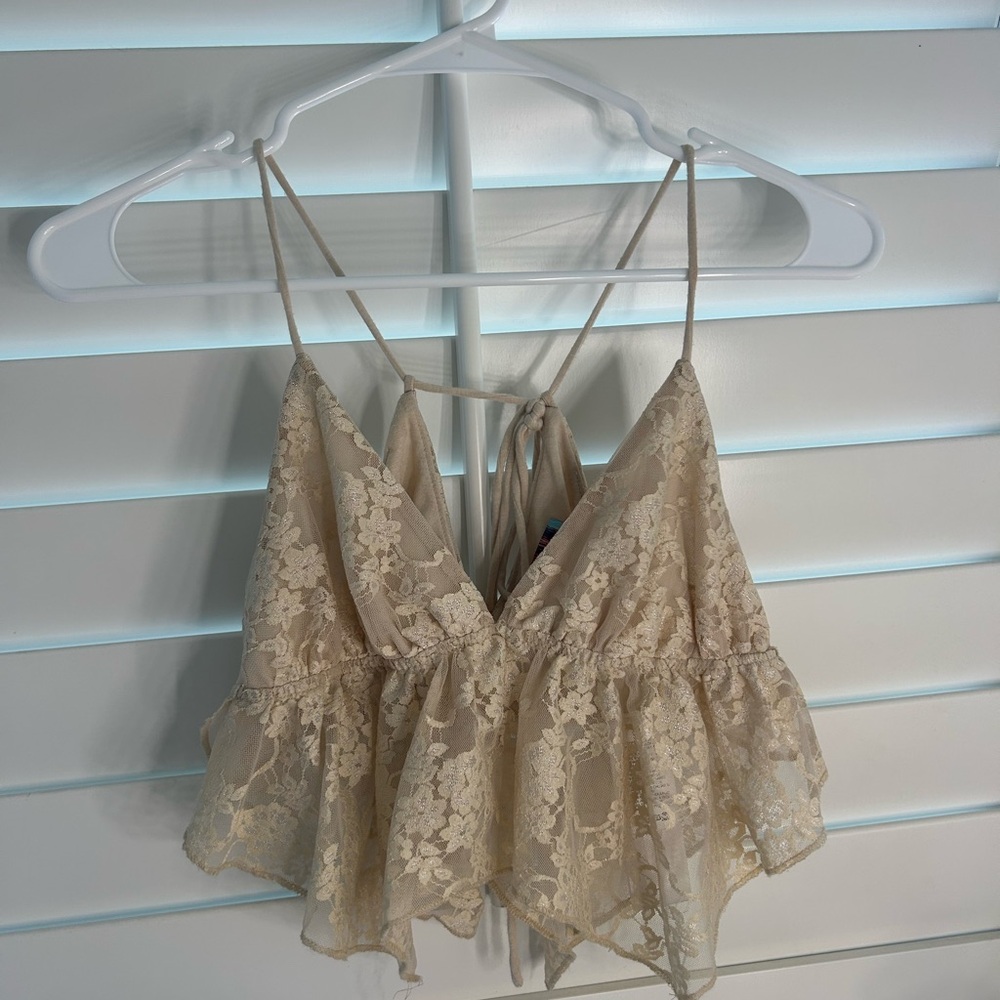 Urban Outfitters Lace Cami Top in Cream